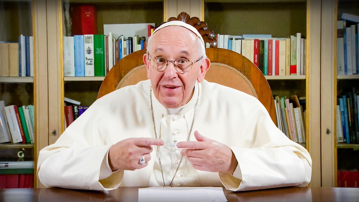 Сенсация: Папу Римского обвинили в ереси