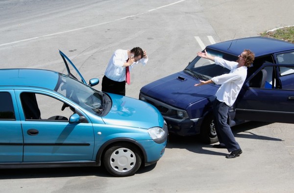 Внимание: как вычислить “автоподставщика” на дороге