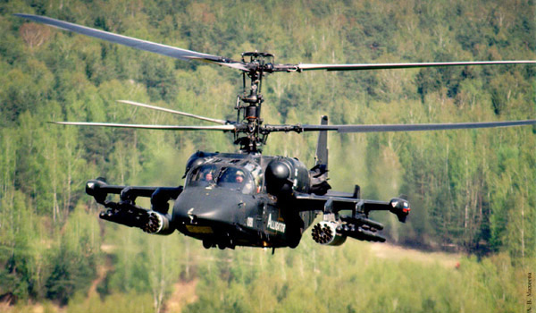 Российский боевой вертолет в небе над Украиной: появилось видео