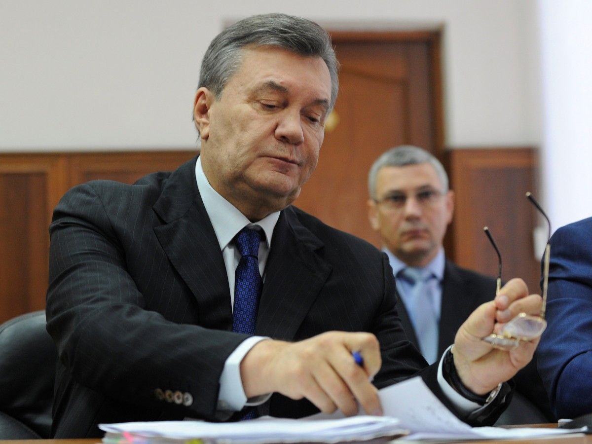 Янукович в изгнании подписал свой первый указ. Узнайте, о чем он
