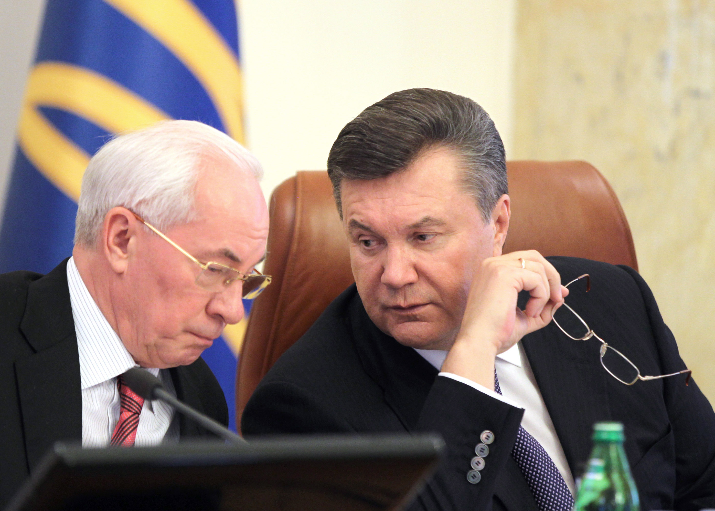 Вирус Януковича атаковал властную верхушку. Вот чем они занимаются у нас за спиной