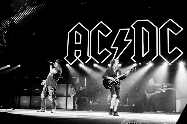 СРОЧНО! Скорбь по всему миру: умер основатель легендарной рок-группы AC/DC!